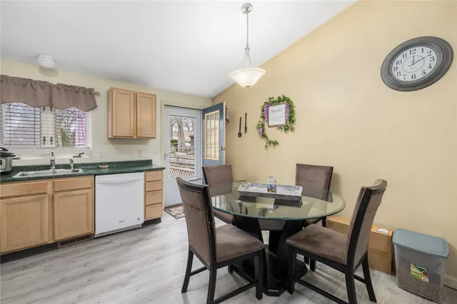 $345,000 | 39 Mohawk Street, Coventry, RI 02816