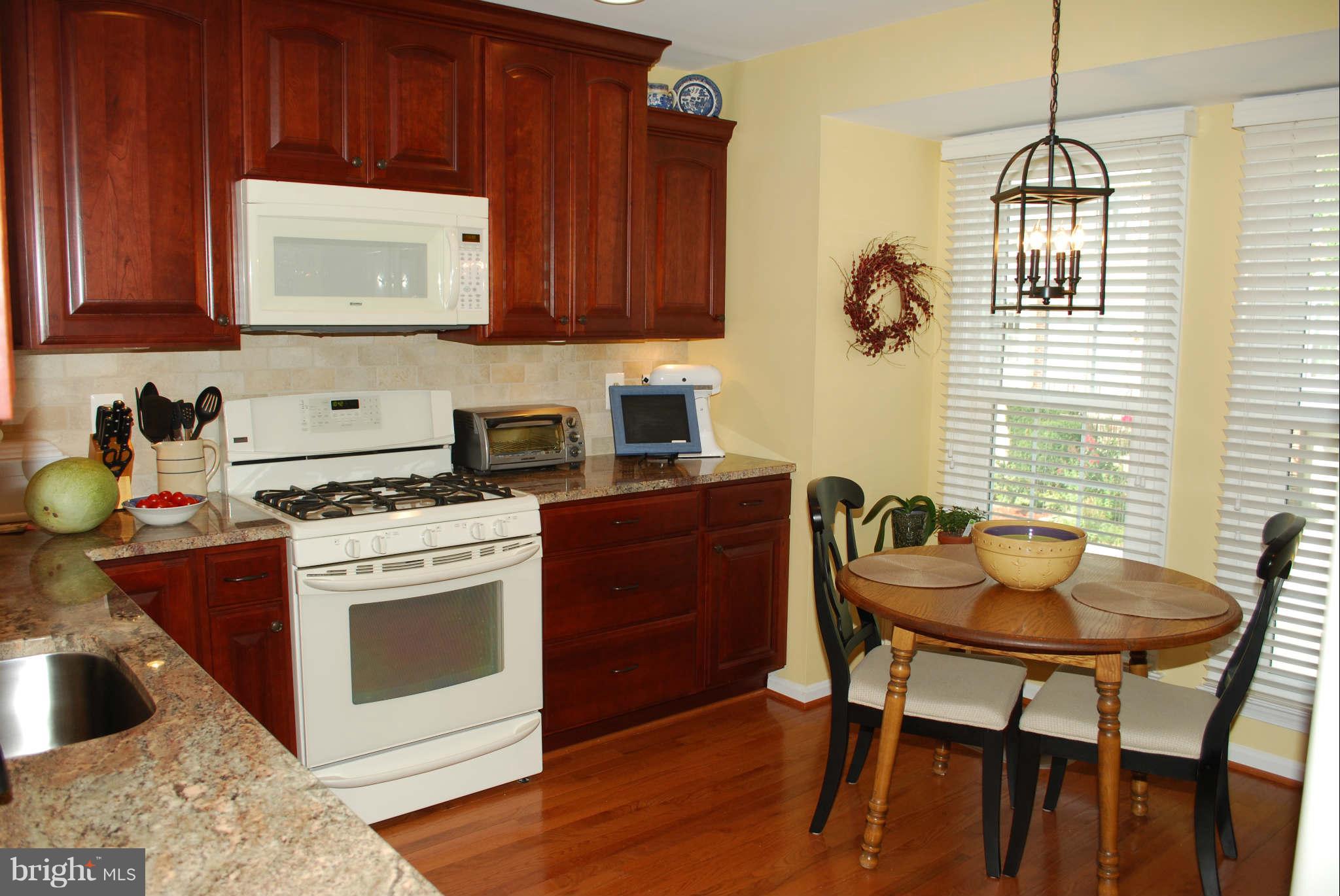 6361 English Ivy Way Springfield, VA 22152 - Photo 9 of 25 Kitchen