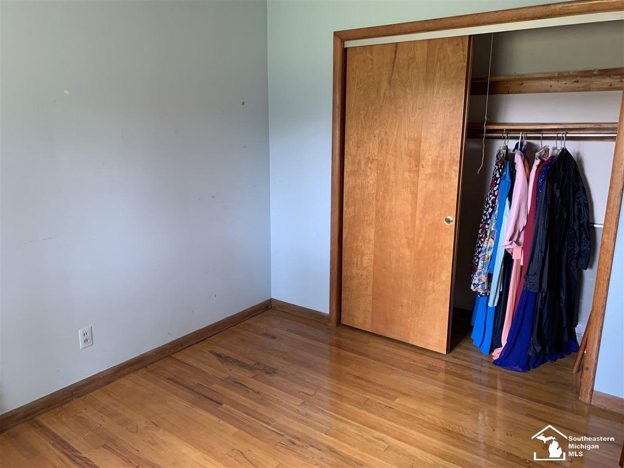 16231 West Albain Road Petersburg, MI 49270 - Photo 18 of 30 50049868-17.JPG