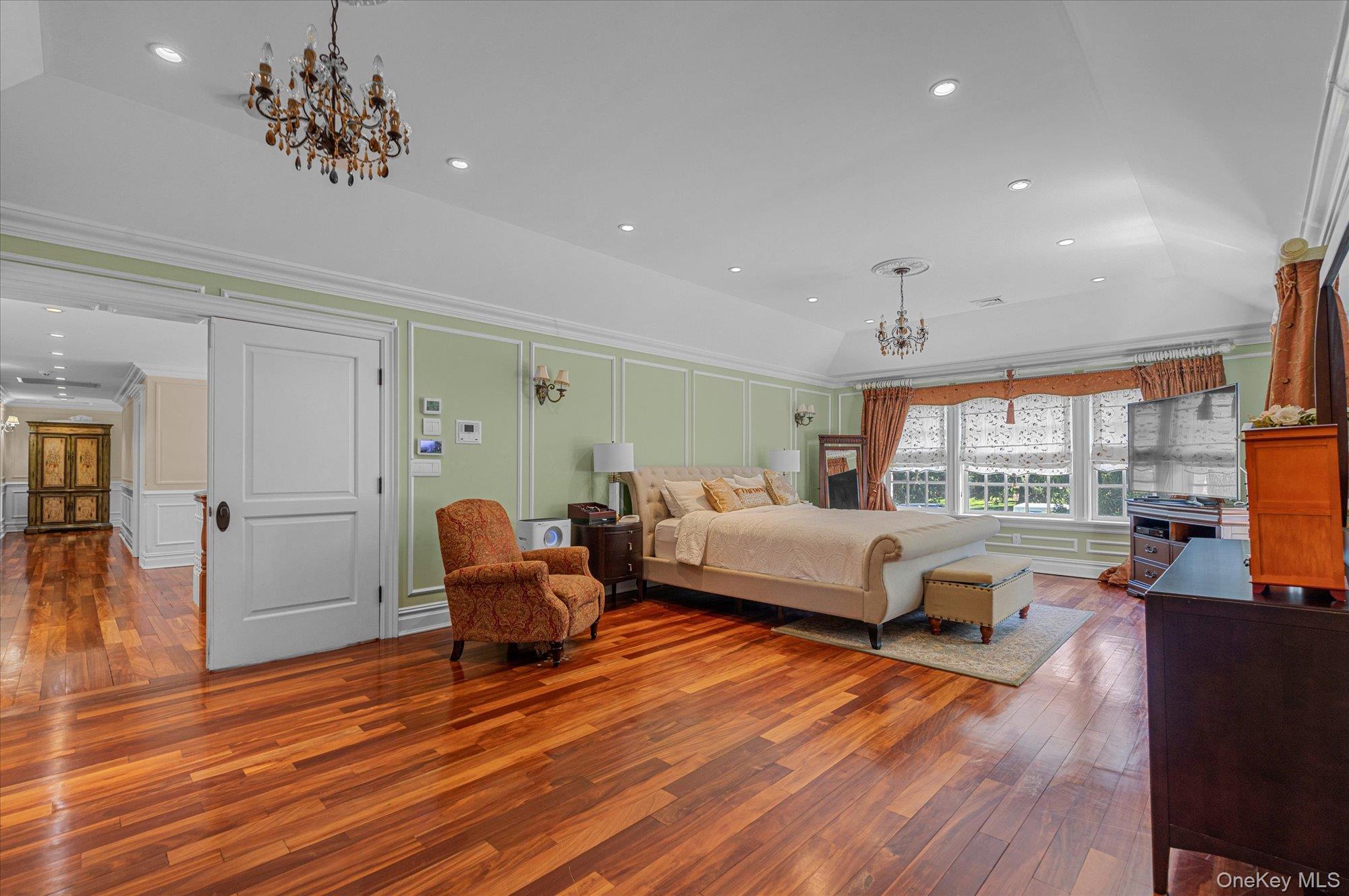 8 Norgate Road Glen Head, NY 11545 - Photo 18 of 37 a living room with furniture and a large window