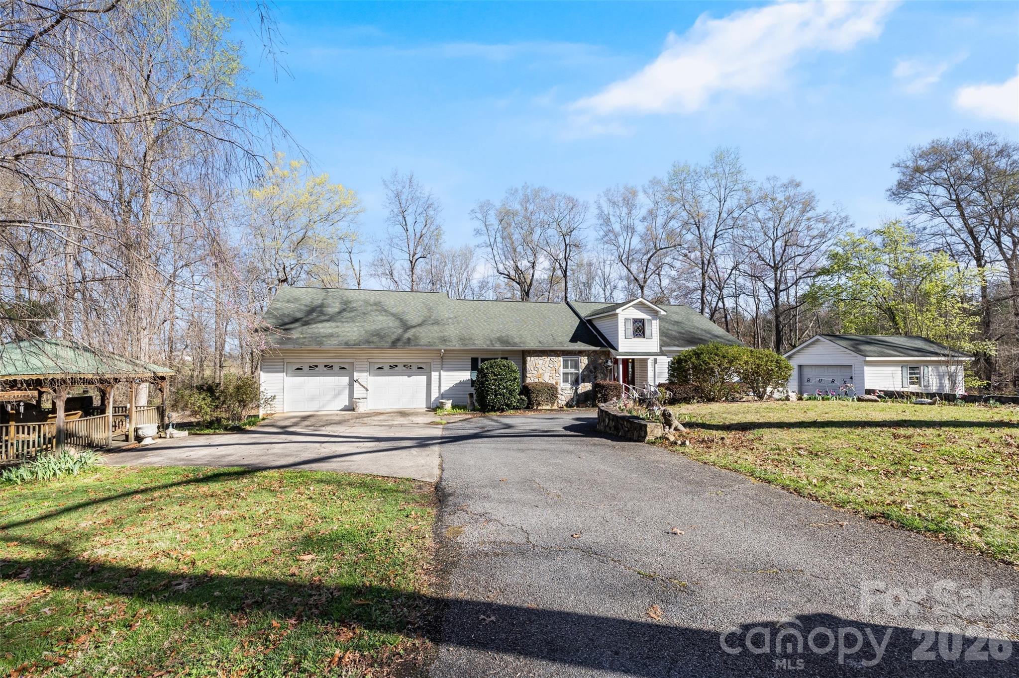 188 Oak Forest Circle Gaffney, SC 29341 - Photo 1 of 24 a view of a town with large trees