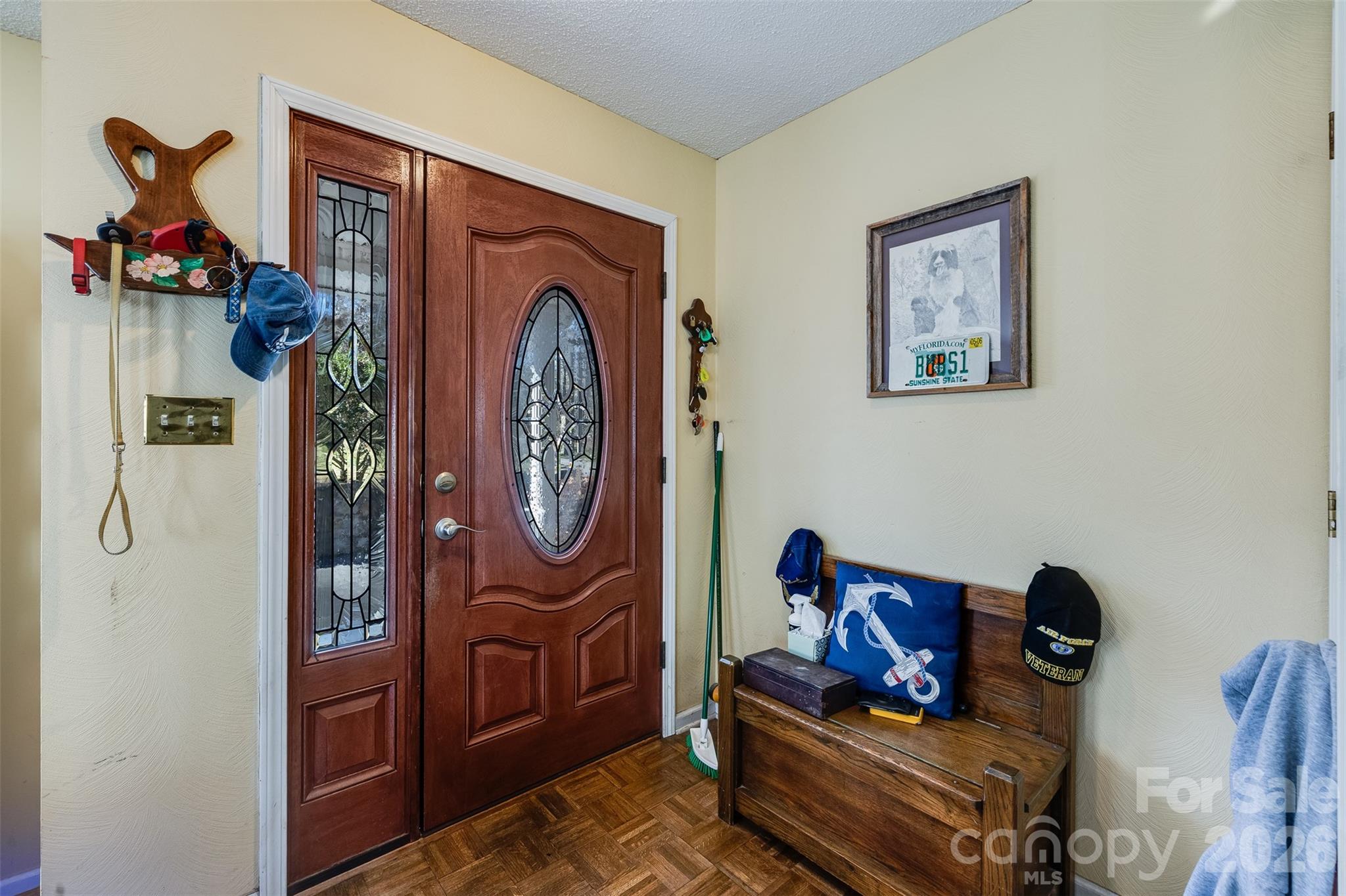 188 Oak Forest Circle Gaffney, SC 29341 - Photo 11 of 24 a living room with furniture