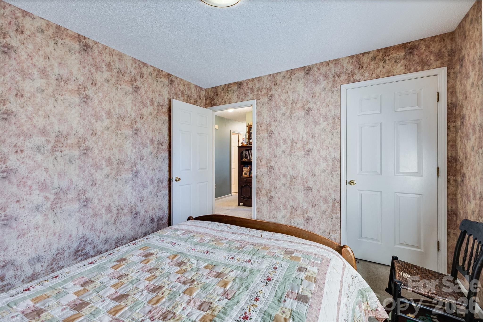 188 Oak Forest Circle Gaffney, SC 29341 - Photo 17 of 24 a bedroom with a bed and a mirror