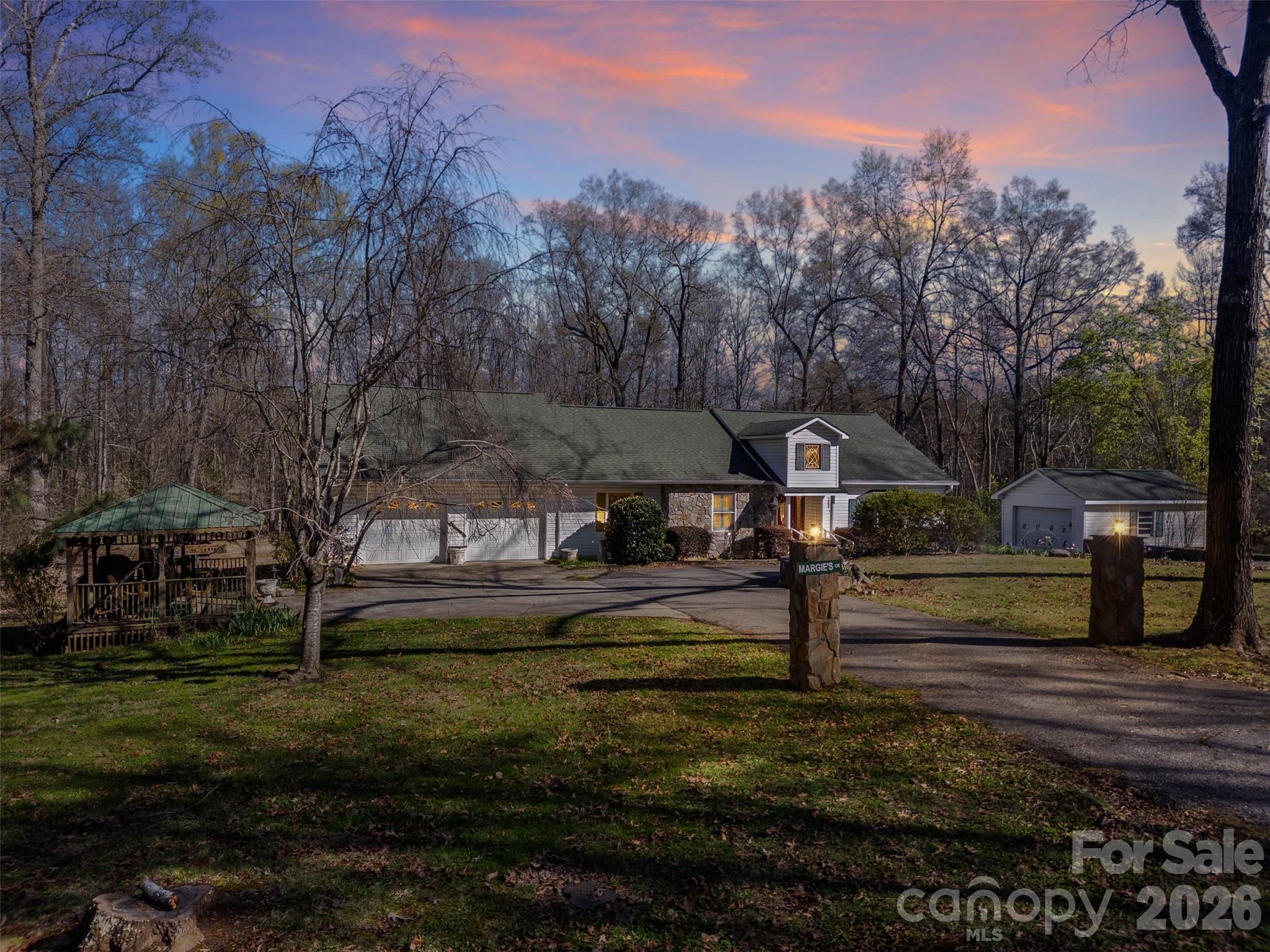 188 Oak Forest Circle Gaffney, SC 29341 - Photo 24 of 24 a view of a park with large trees