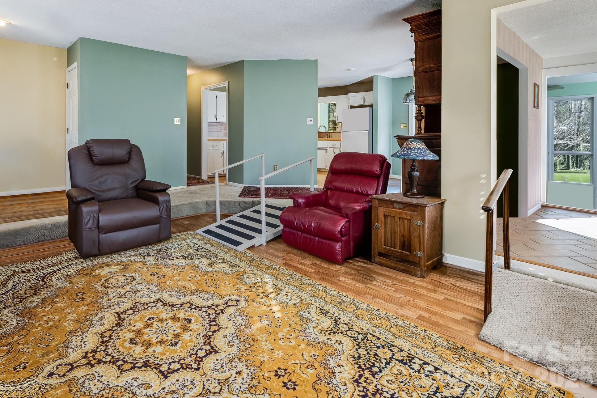 188 Oak Forest Circle Gaffney, SC 29341 - Photo 5 of 24 a living room with furniture