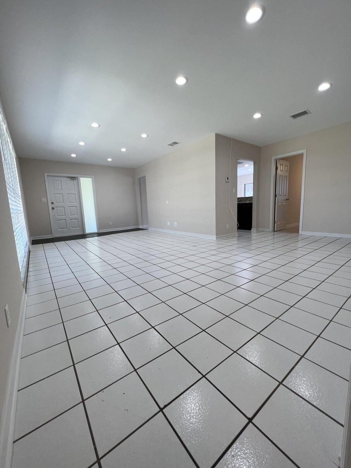 499 West Conference Drive Boca Raton, FL 33486 - Photo 15 of 27 20230210230101506116000000-o
