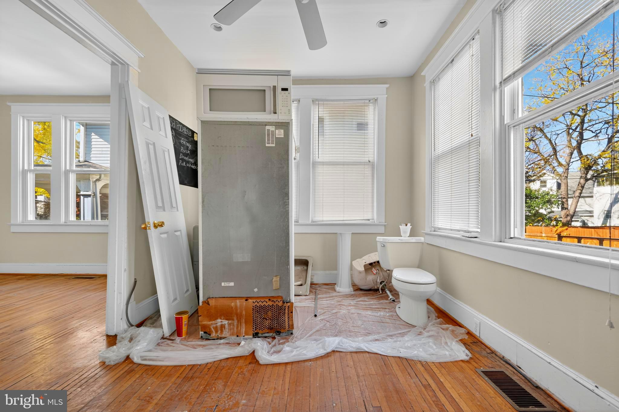1211 Delafield Place Northwest Washington, DC 20011 - Photo 11 of 28 a bathroom with a sink and a window