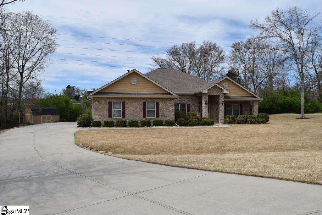 132 Baybrooke Lane Anderson, SC 29621 - Photo 2 of 36
