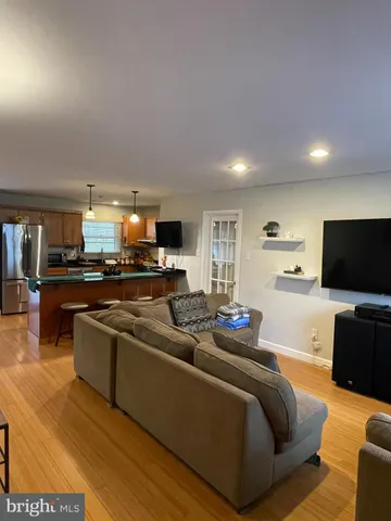 $515,000 | 1006 South Greenthorn Avenue, Sterling, VA 20164