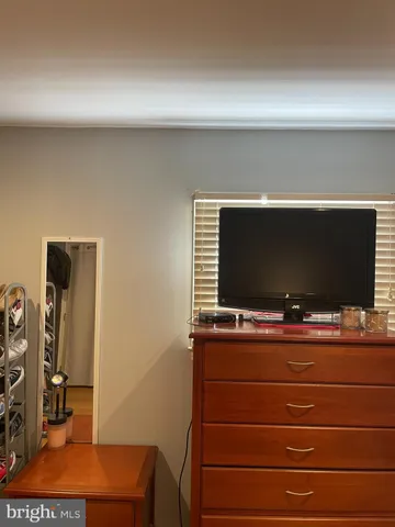 $515,000 | 1006 South Greenthorn Avenue, Sterling, VA 20164