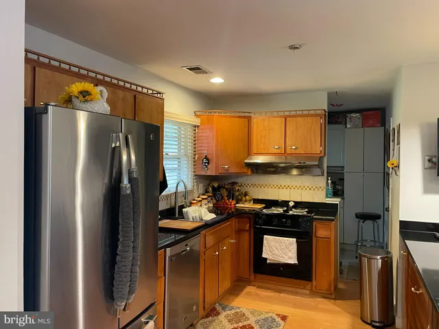 $515,000 | 1006 South Greenthorn Avenue, Sterling, VA 20164