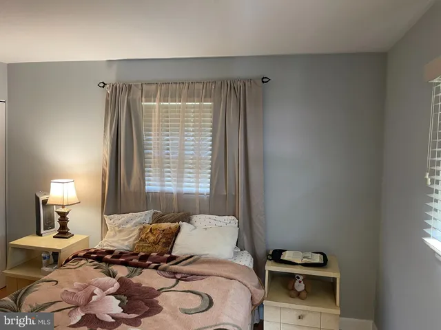 $515,000 | 1006 South Greenthorn Avenue, Sterling, VA 20164