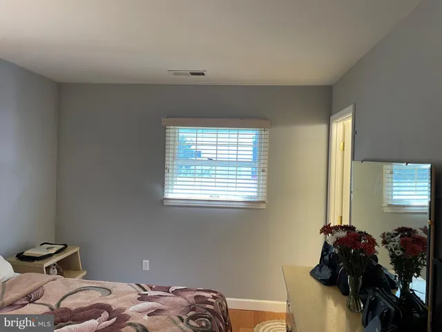 $515,000 | 1006 South Greenthorn Avenue, Sterling, VA 20164