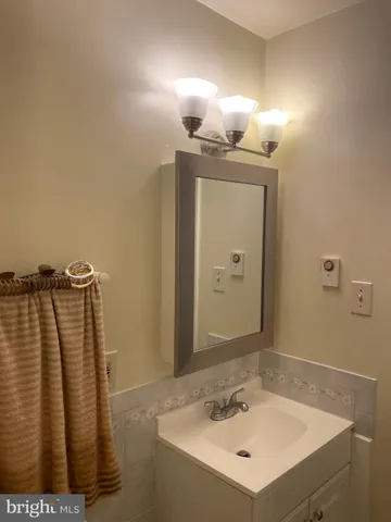 $515,000 | 1006 South Greenthorn Avenue, Sterling, VA 20164