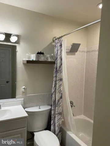 $515,000 | 1006 South Greenthorn Avenue, Sterling, VA 20164