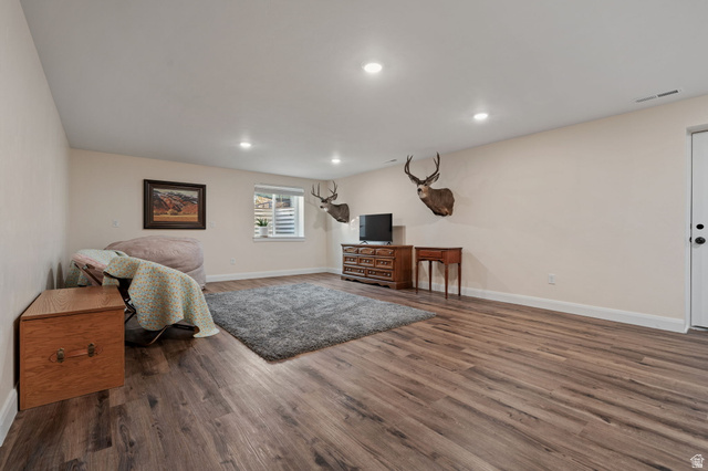 75 North 100th Street West Fillmore, UT 84631 - Photo 35 of 62 Sitting room with recessed lighting and wood finished floors