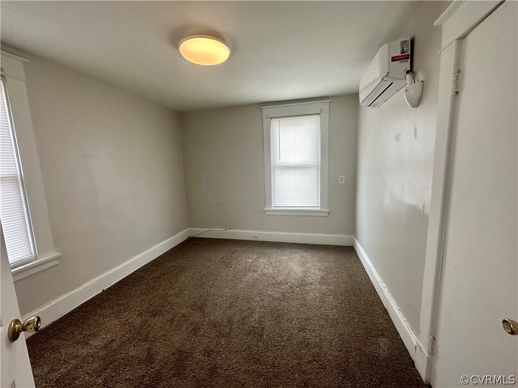 1417 Williamsburg Road Richmond, VA 23231 - Photo 18 of 35 a view of a room with window and window