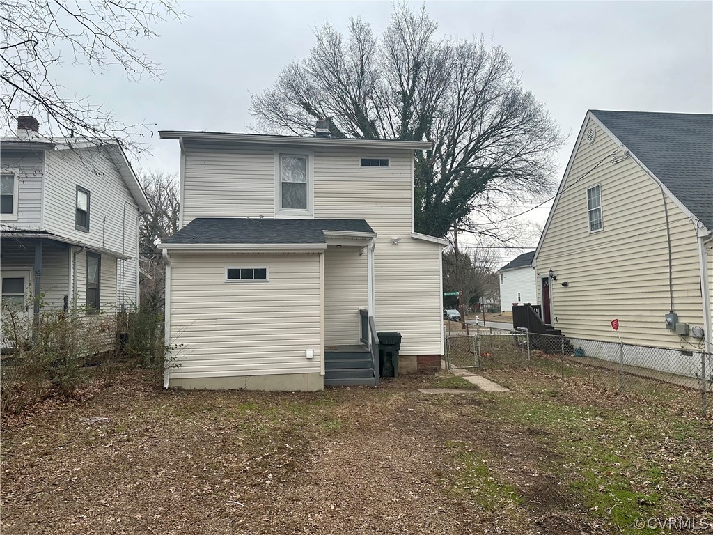 1417 Williamsburg Road Richmond, VA 23231 - Photo 30 of 35 a house view with a backyard space