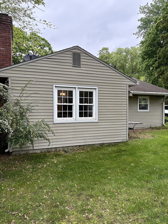 93 Crestmont Street Springfield, MA 01108 - Photo 19 of 22 Gallery Image 19