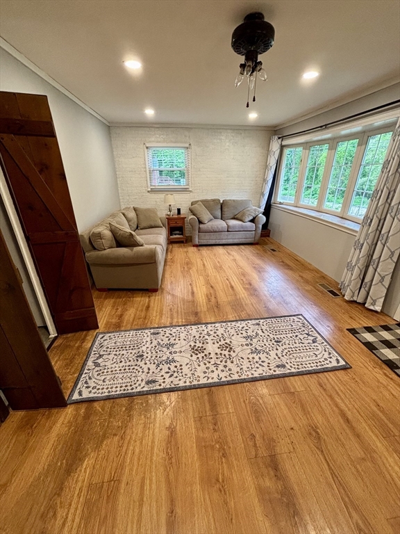 93 Crestmont Street Springfield, MA 01108 - Photo 3 of 22 Gallery Image 3