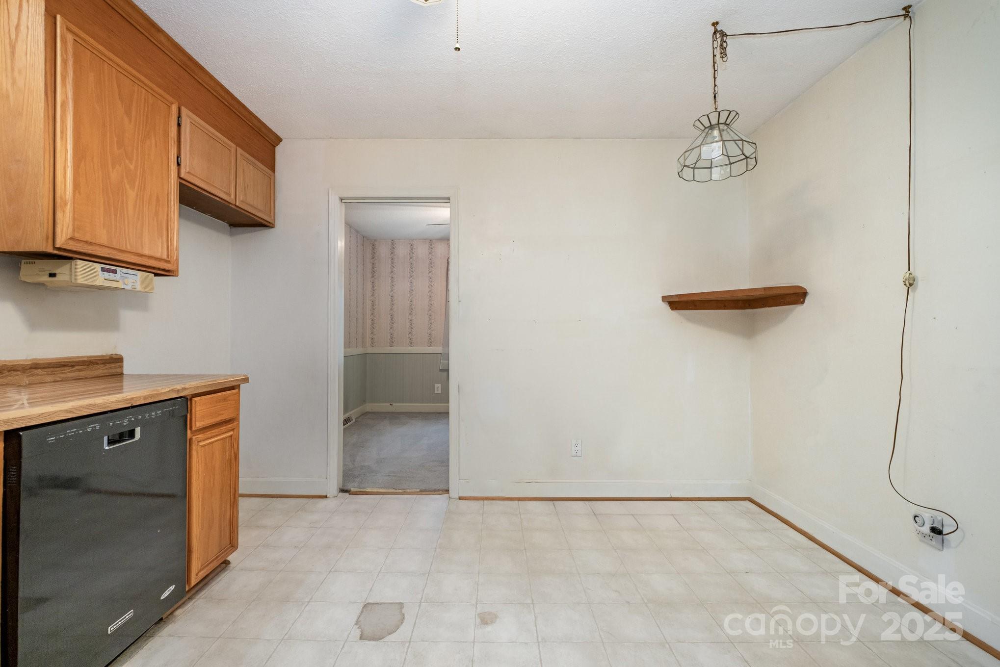 1613 Dixon Road Gastonia, NC 28054 - Photo 14 of 33