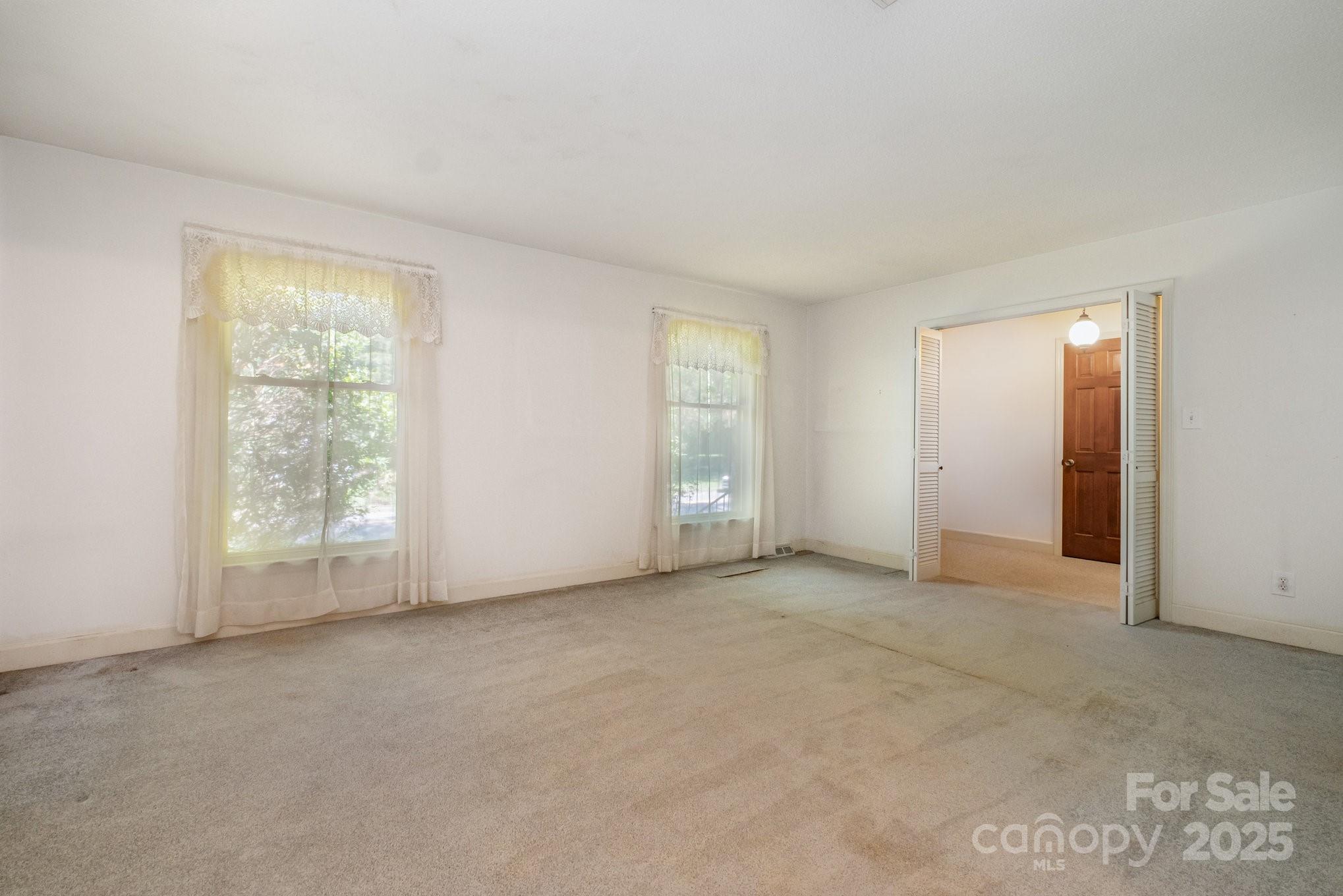 1613 Dixon Road Gastonia, NC 28054 - Photo 8 of 33