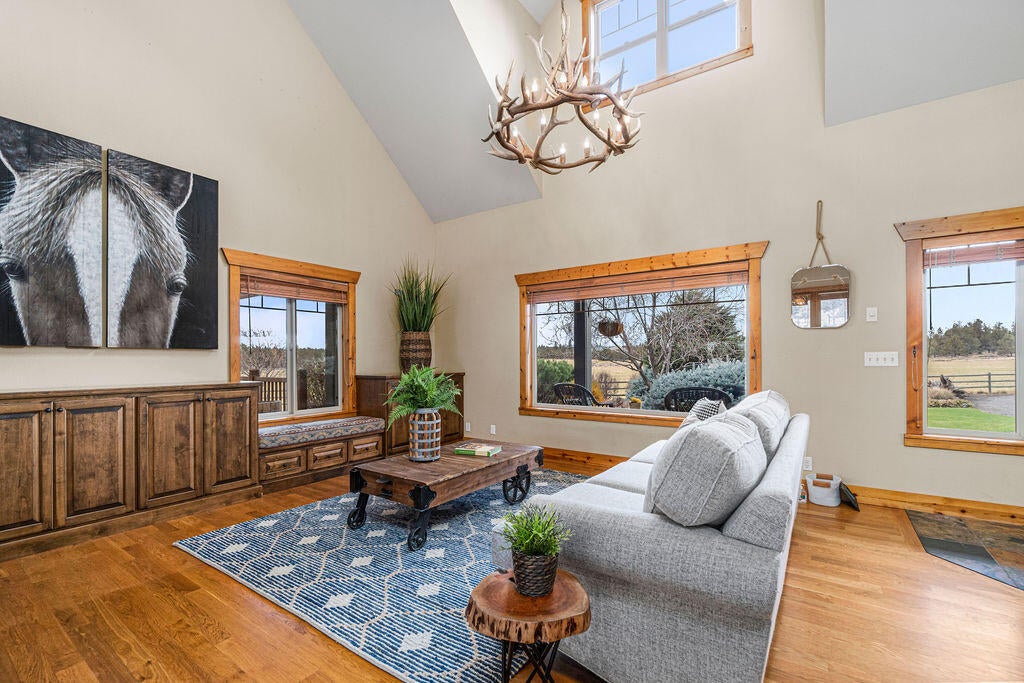 69620 Carlton Road Sisters, OR 97759 - Photo 5 of 50 DSC01136