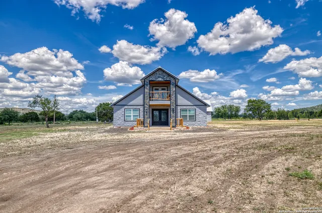 $340,000 | 136 Cardinal Drive, Camp Wood, TX 78833