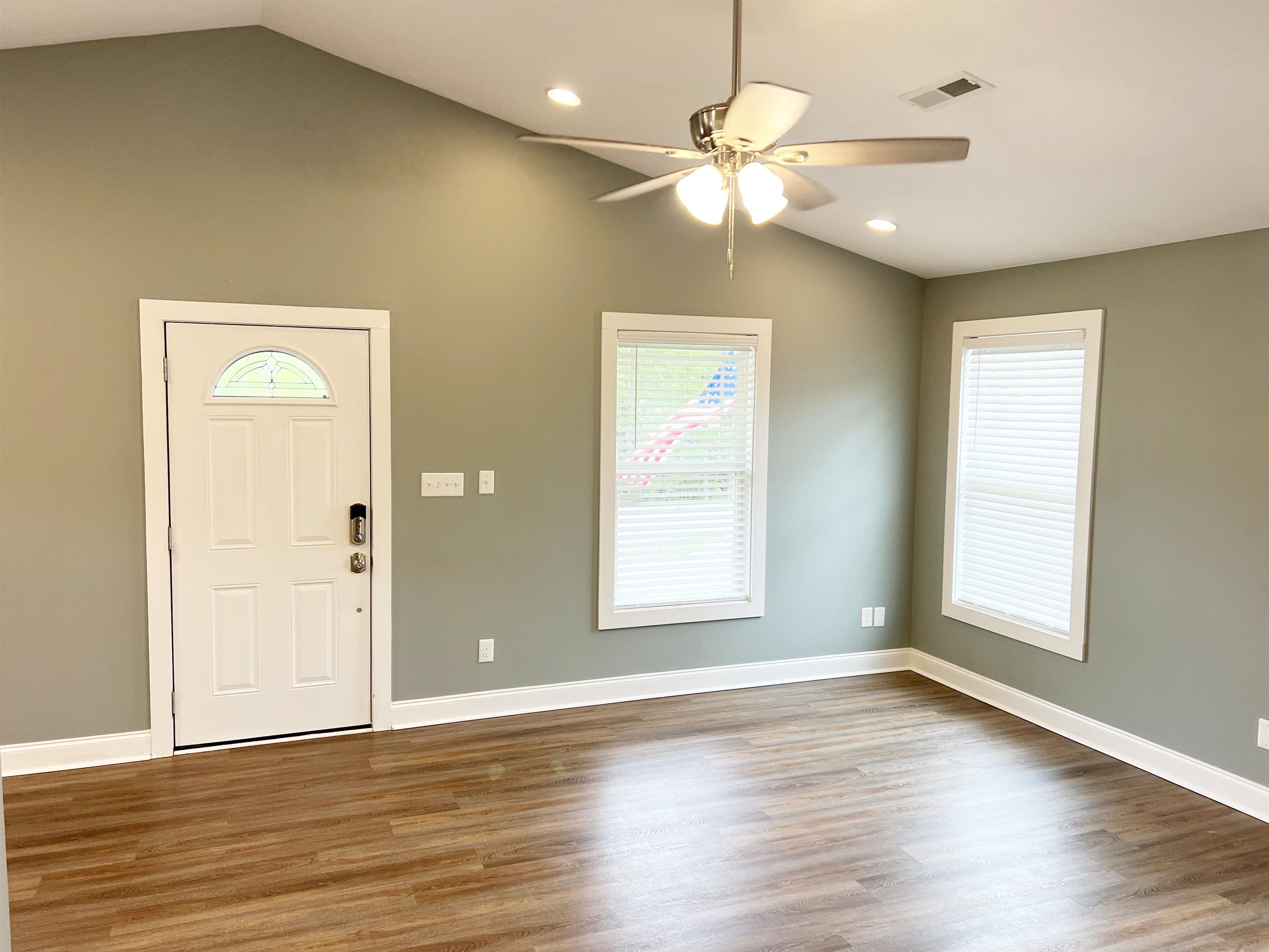 528 South Shamrock Avenue Landrum, SC 29356 - Photo 7 of 16