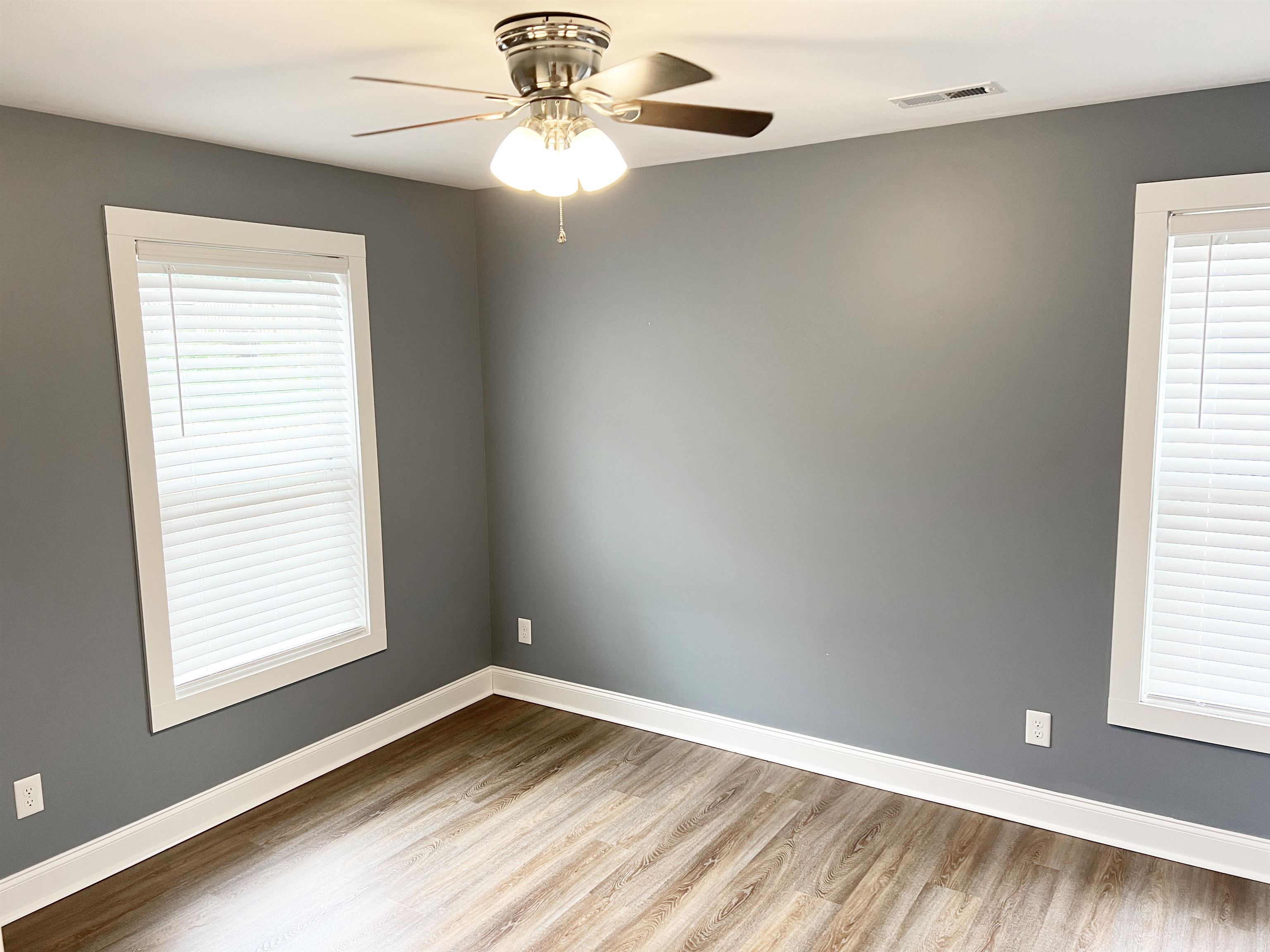 528 South Shamrock Avenue Landrum, SC 29356 - Photo 9 of 16