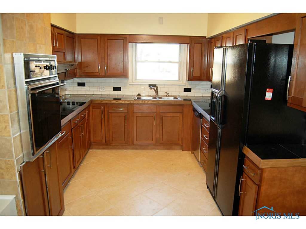 2545 Shetland Road Toledo, OH 43617 - Photo 10 of 20 Gallery Image 10