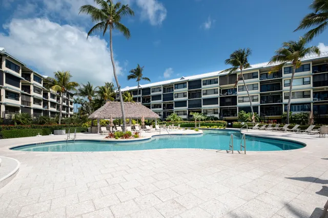 $999,000 | 83201 Old Highway, Unit 409, Islamorada, FL 33036
