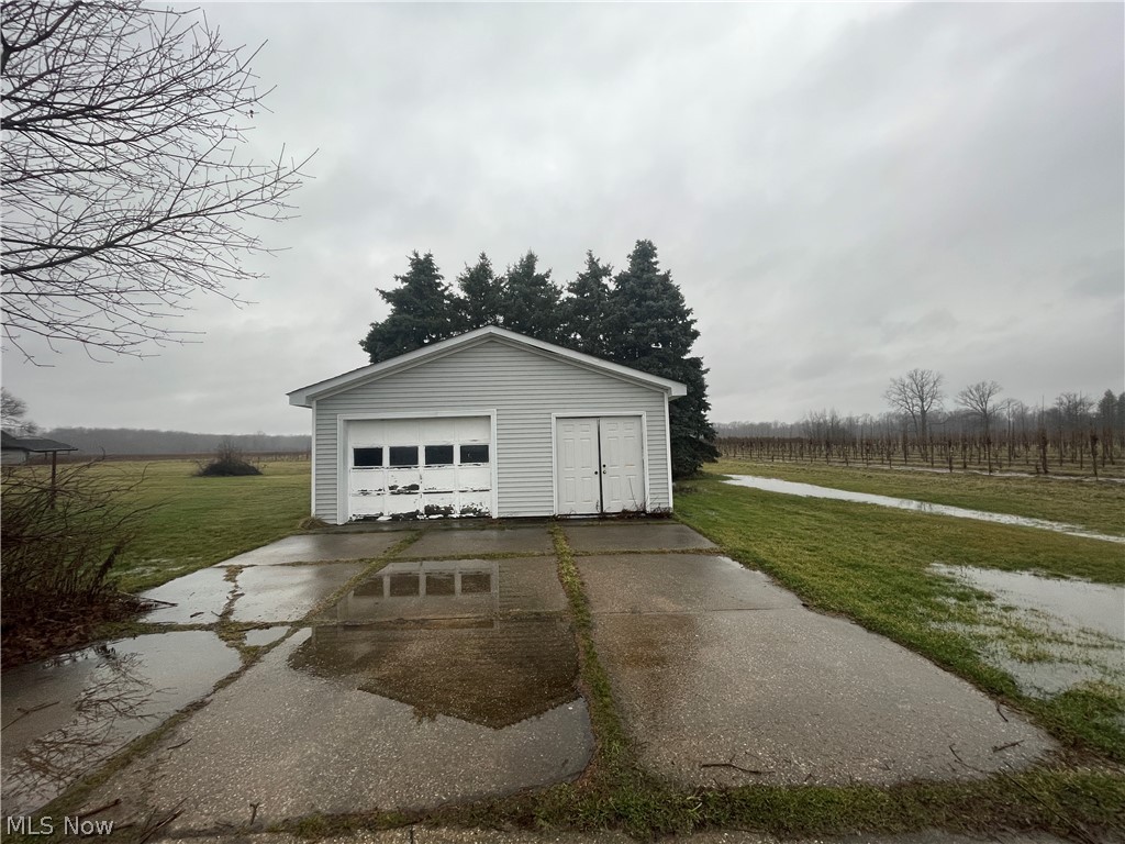 4886 Lane Road Painesville, OH 44077 - Photo 6 of 20