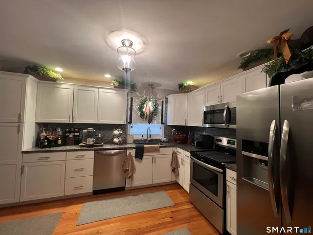 $539,900 | 1 Dean Drive, Wallingford, CT 06492