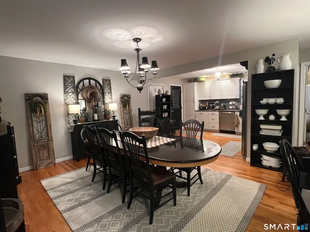 $539,900 | 1 Dean Drive, Wallingford, CT 06492