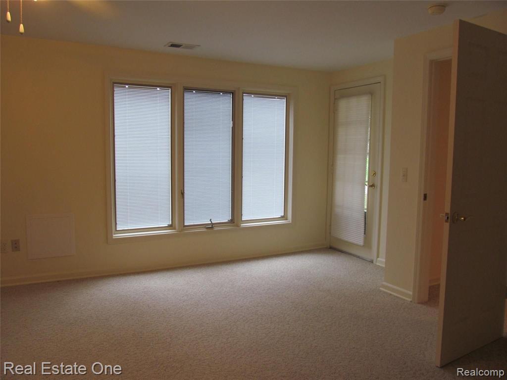 856 Green View Court, Unit 1 Rochester, MI 48307 - Photo 26 of 38