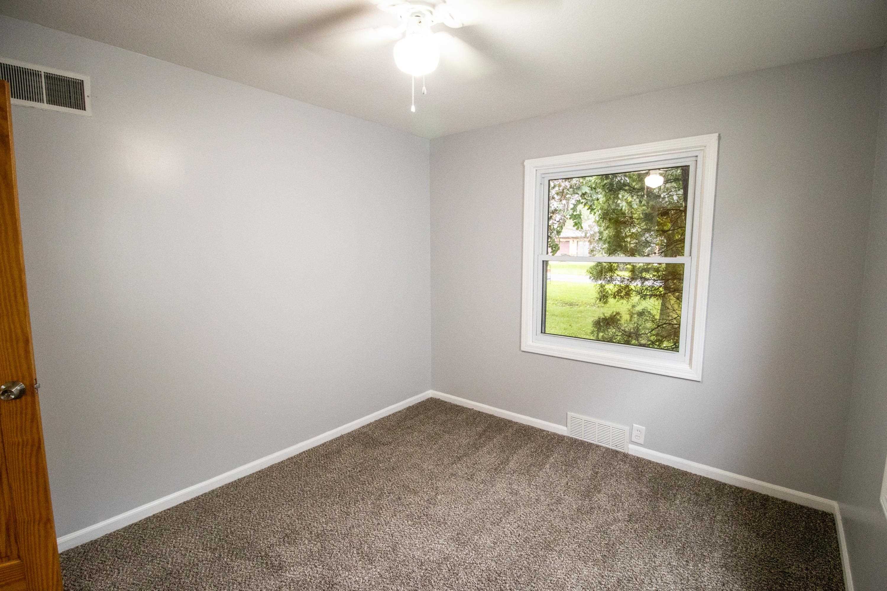 4145 Pineport Road Bridgeport, MI 48722 - Photo 15 of 25 50121292-14.JPG