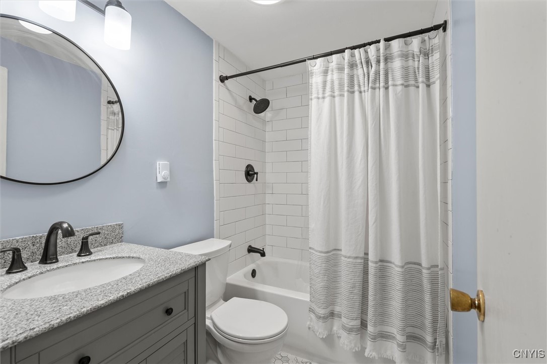 211 Windebank Lane Manlius, NY 13116 - Photo 21 of 42