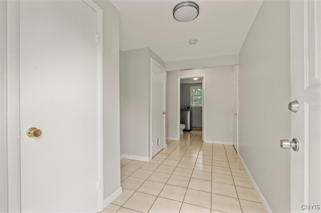 211 Windebank Lane Manlius, NY 13116 - Photo 4 of 42