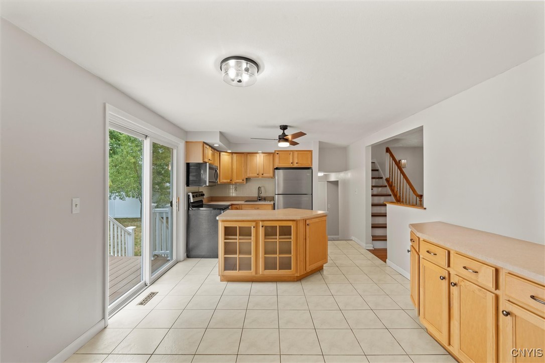 211 Windebank Lane Manlius, NY 13116 - Photo 9 of 42