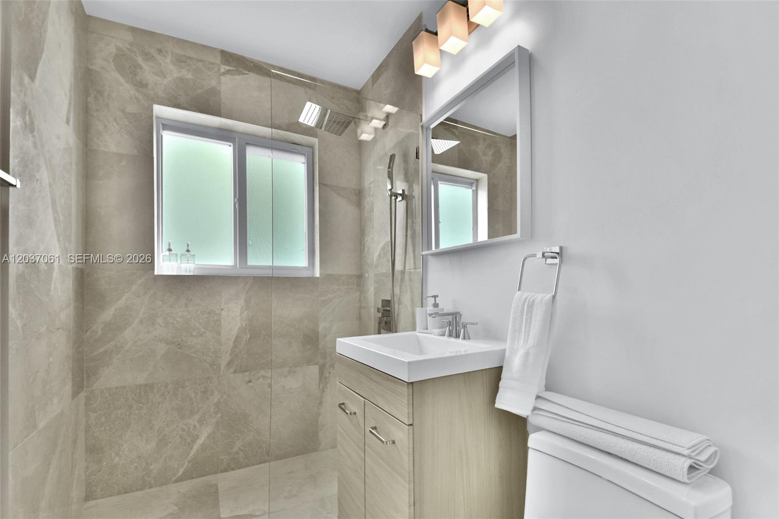 2195 Southwest 25th Terrace Miami, FL 33133 - Photo 27 of 86