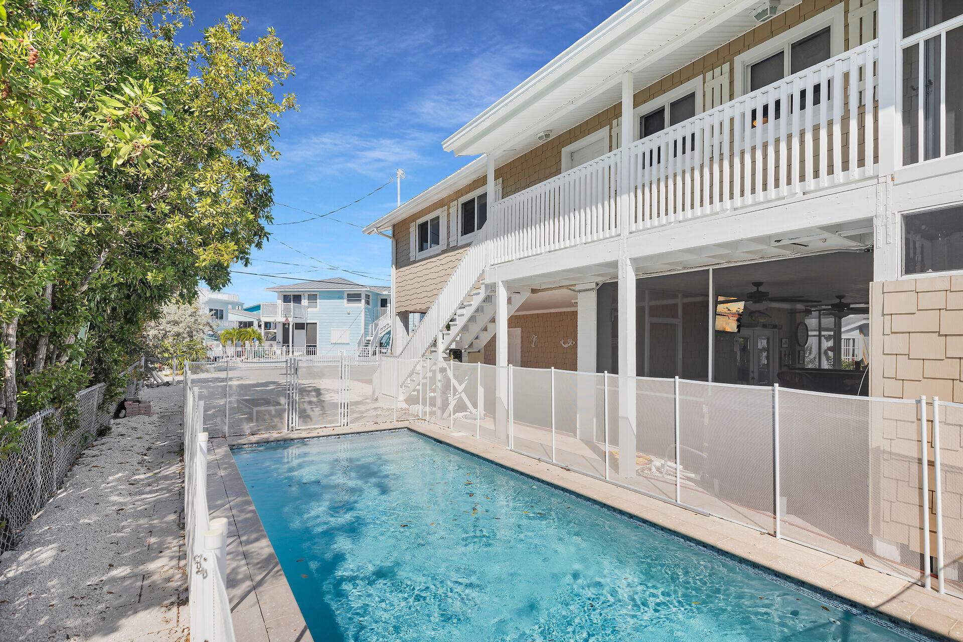 119 Primrose Lane Long Key, FL 33001 - Photo 31 of 43 Pool