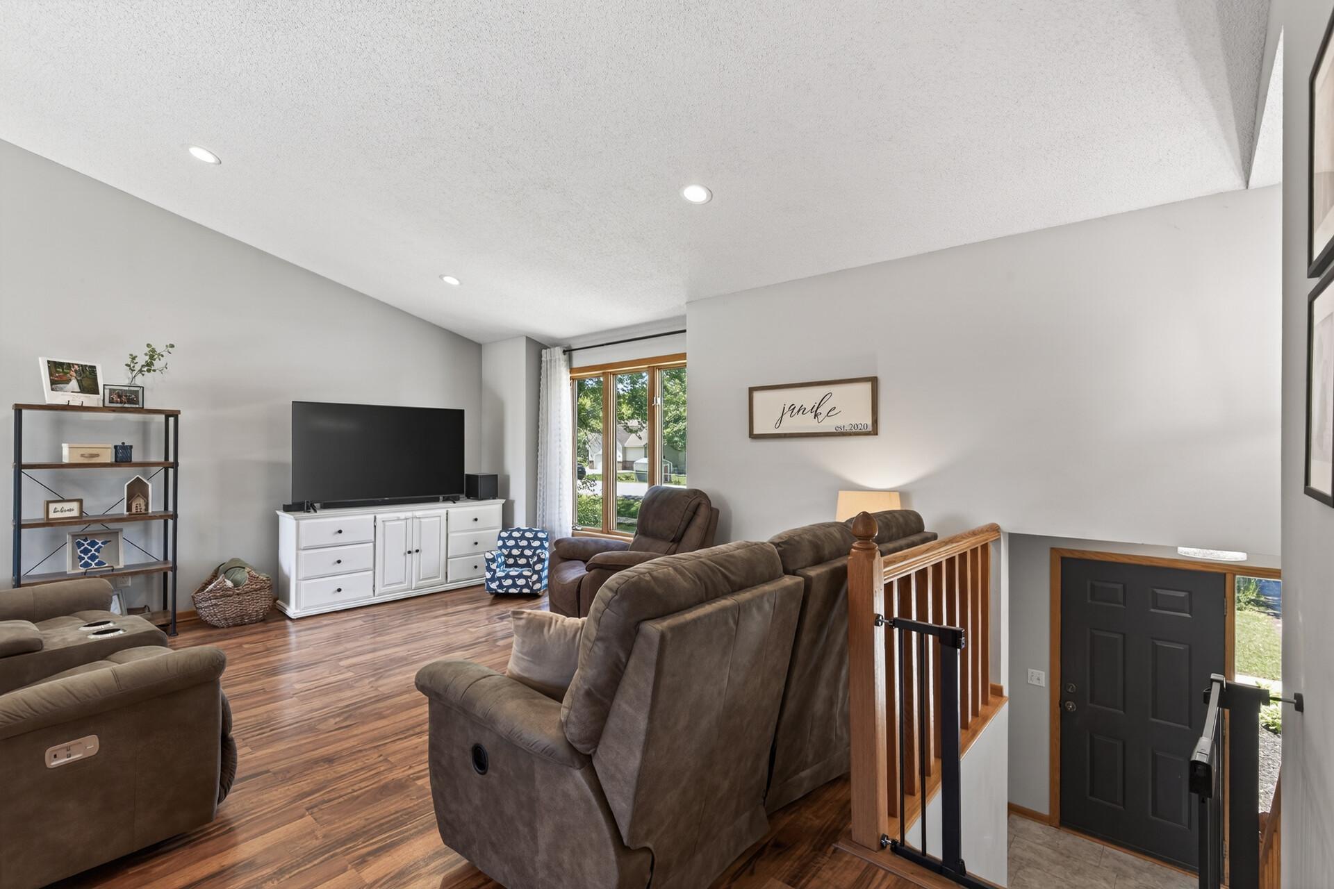 600 River Road West Delano, MN 55328 - Photo 5 of 30