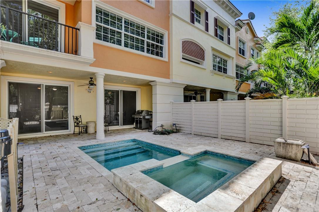 663 Northeast Trieste Lane Boca Raton, FL 33487 - Photo 3 of 44 Photo 3