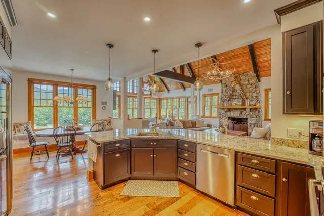 $2,290,000 | 185 Notchway Drive, Franconia, NH 03580