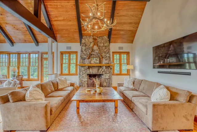 $2,290,000 | 185 Notchway Drive, Franconia, NH 03580