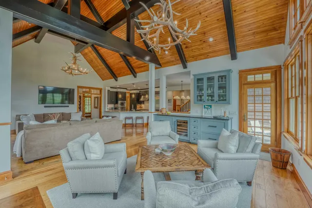 $2,290,000 | 185 Notchway Drive, Franconia, NH 03580