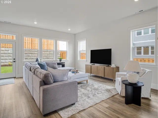 $722,990 | 11750 Southwest 176th Drive, Beaverton, OR 97007