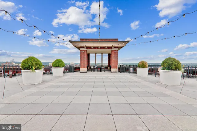 $425,000 | 1390 Kenyon Street Northwest, Unit 416, Washington, DC 20010