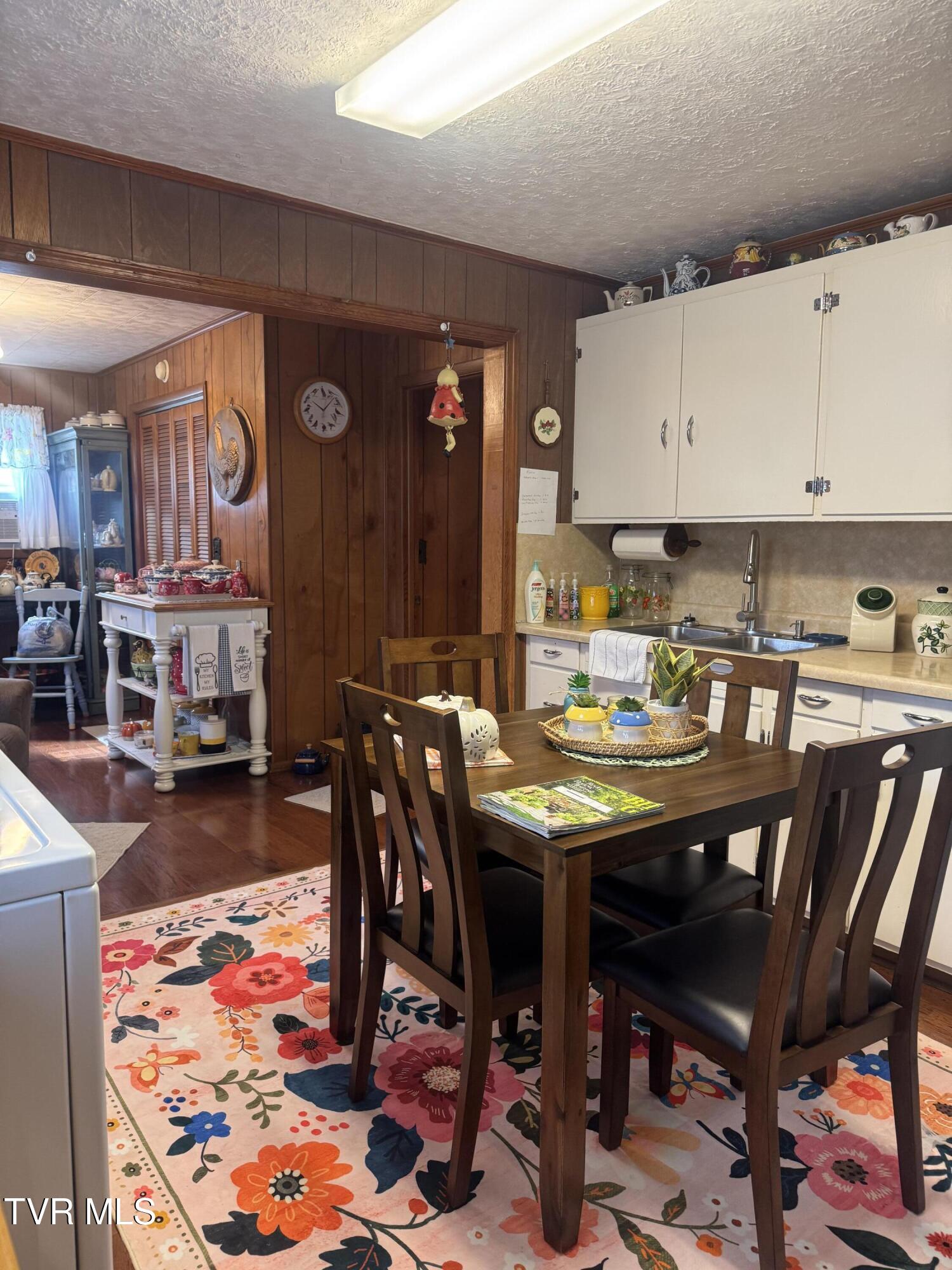 207 Charles Street Hampton, TN 37658 - Photo 16 of 18 Kitchen